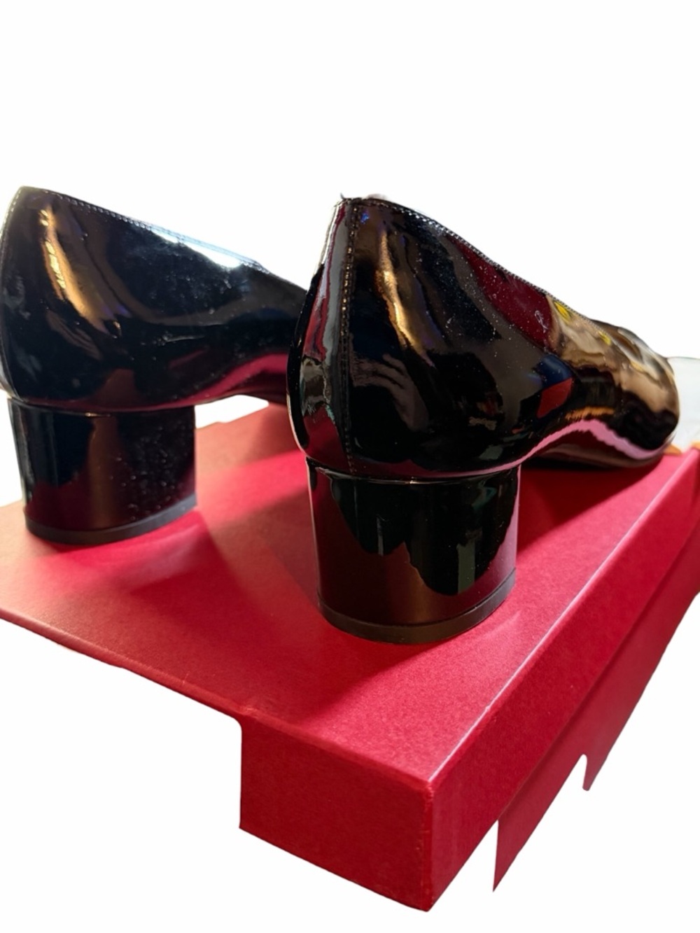 NIB Salvatore Ferragamo Black Patent Leather Vara Bow Pumps 9C - Picture 4 of 8